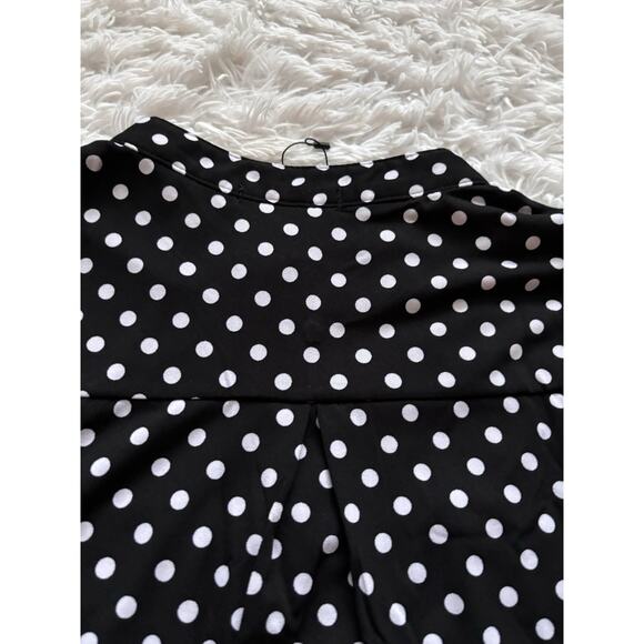 NineDaily women's sz. L black & wht. polka dot zip front top. New w/out tags. - Picture 9 of 10